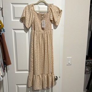 Floral midi dress new with tags